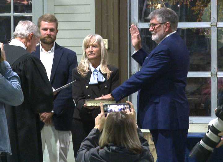 Decatur Mayor Kent Lawrence, three new city council members sworn in
