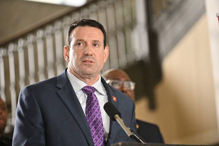 Prosecuting Attorney Will Jones admits to affair with chief deputy, says he will continue reelection bid