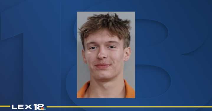 20-year-old man wanted on several charges in Lexington, police say