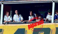 ¡Exclusivo! Las fotos de Dua Lipa en la Bombonera viendo el Superclásico entre Boca y River