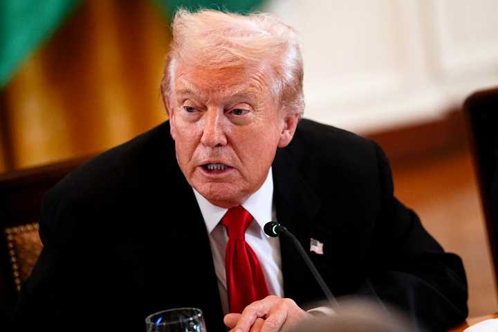 Gobierno de Trump recurre orden que obliga a financiar por completo programa alimentario