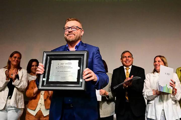 Entregaron reconocimiento a Gabriel Rabinovich, por sus investigaciones para tratar el cáncer