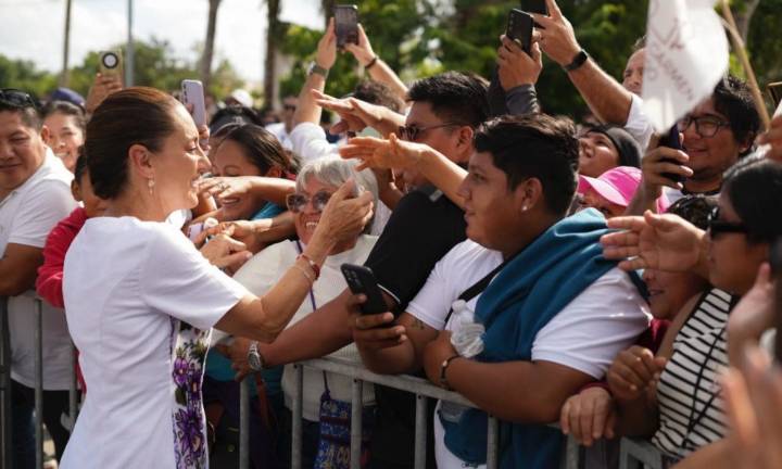 Sheinbaum entregó 225 viviendas nuevas en Quintana Roo