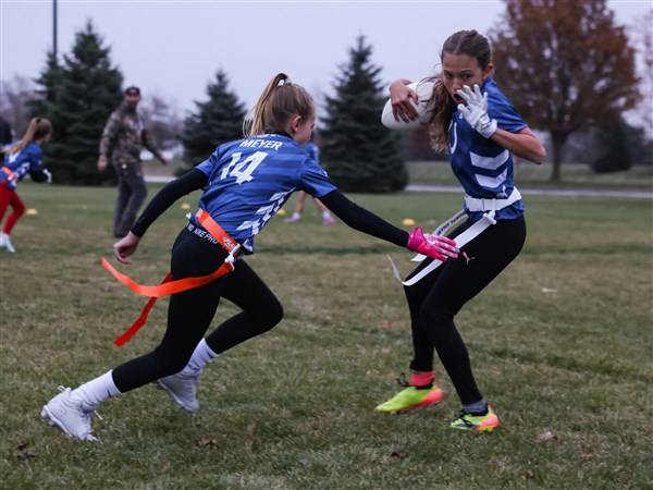 Oregon Lady Eagles flag football team headed to national championships