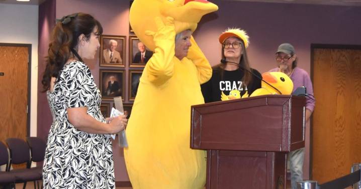 Get Quackin': Duck Pluck Fun'rasider to benefit River Fund