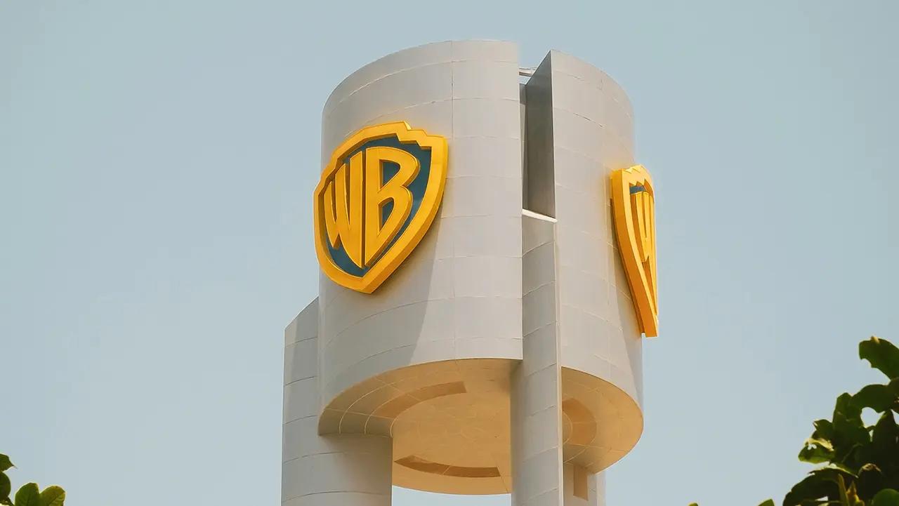Reportan que Warner Bros. Discovery convocó a segunda ronda de ofertas para su compra