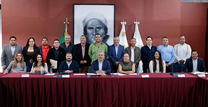 Alcaldes del PRI cierran filas y agradecen apoyo con el Plan Michoacán