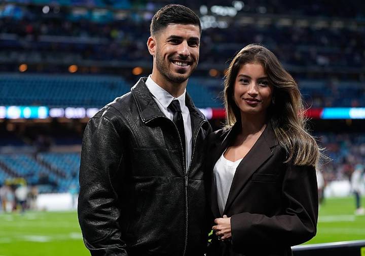 Marco Asensio y Lavinia León, primer posado oficial en la NFL de Madrid