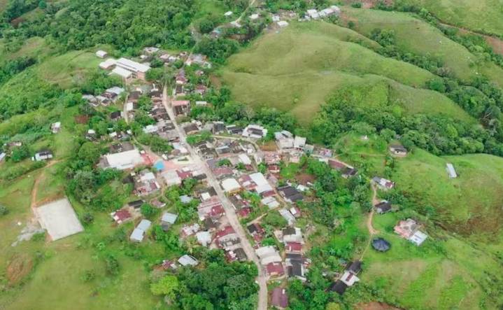 Comunidad denuncia que el Clan del Golfo impuso supuestas normas para intimidar en corregimiento de Valdivia, Norte de Antioquia