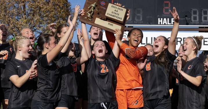 Meadow Mahlmeister's heroics lift Billings Senior to State AA girls soccer title