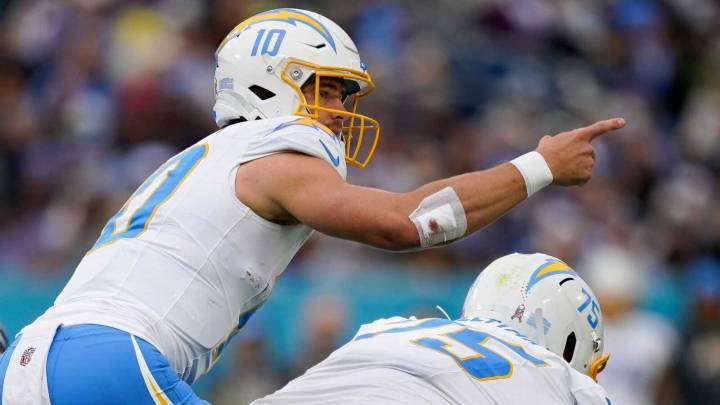 Four playoff pretenders at the midway point of the NFL season