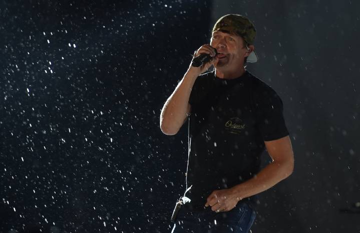 ’90s rock frontman’s stage 4 cancer fight has fans praying. Here’s the latest