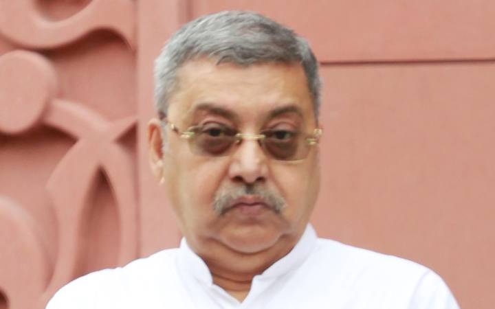 Bengal Guv Files Suit Against Kalyan Banerjee Over Raj Bhavan Weapon Remarks
