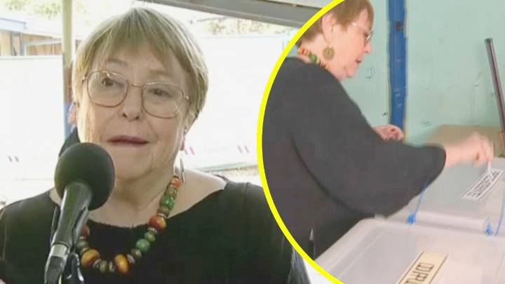 Expresidenta Michelle Bachelet emite su voto y llama a que "sigamos fortaleciendo nuestra democracia"