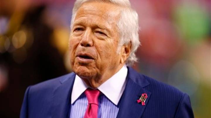 Robert Kraft among Pro Football Hall of Fame contributor semifinalists