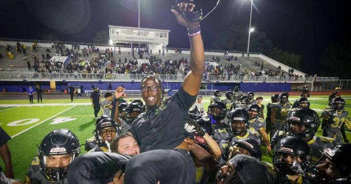 Recap the big games in the New Orleans area from Week 10 of the 2025 preps football season