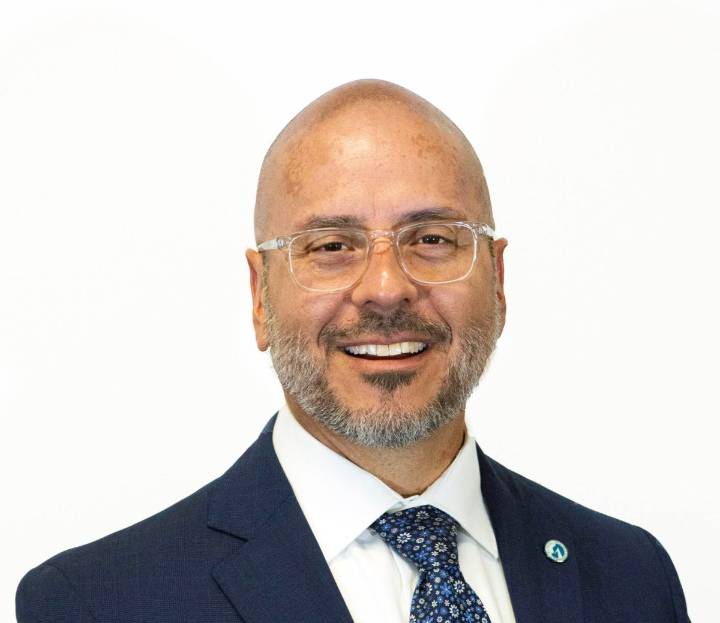 Amaya nombrado nuevo vicepresidente de Instrucción y Formación Laboral