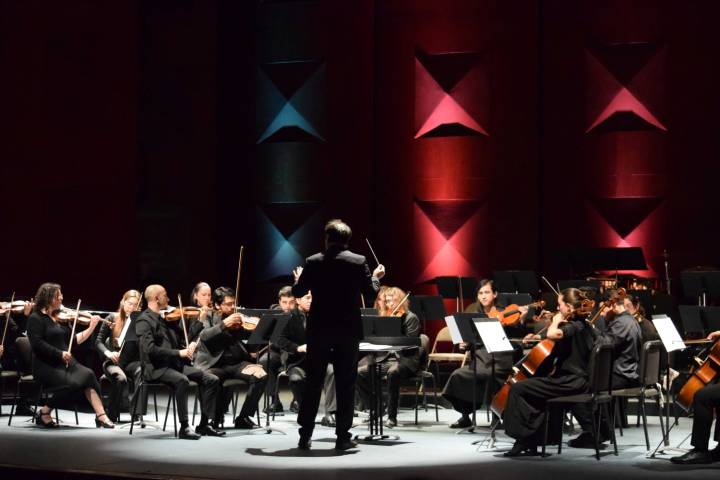 Orquesta de BC celebra 35 años en Cecut con exposición y concierto