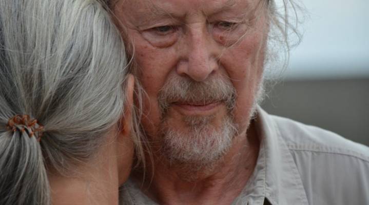 Anti-Vaxxer to Marry Flat