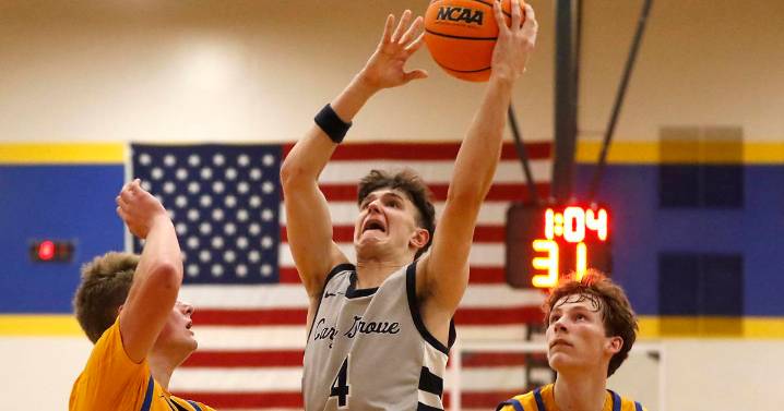 Photos: Cary-Grove vs. Johnsburg boys basketball – Shaw Local