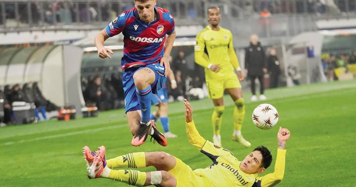 Aston Villa suma tercer triunfo en la Europa League