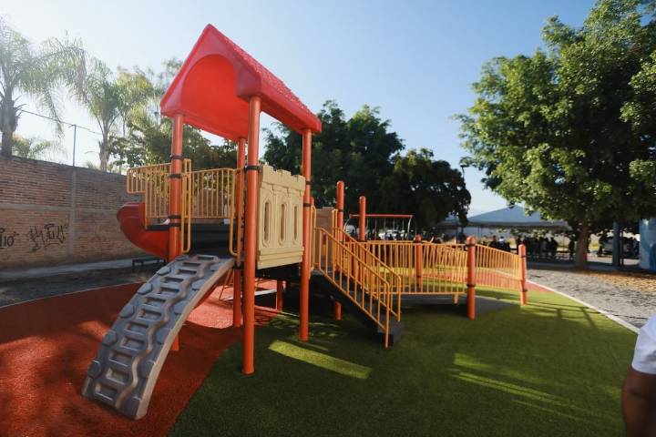 Inauguran en Tlajomulco Parque Incluyente Júpiter