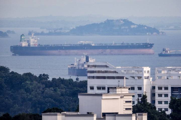 Shadow fleet activity off Singapore demonstrates ‘Wild West’ of sanction