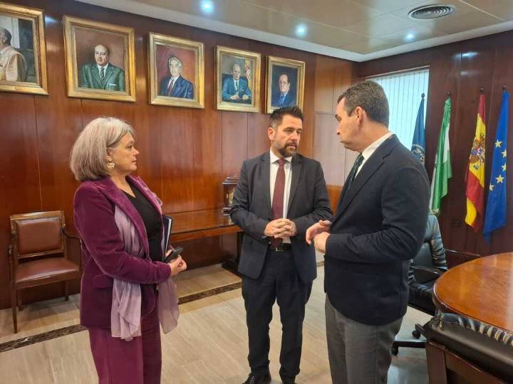 El presidente de Puertos del Estado visita la Zona Franca de Cádiz para conocer sus proyectos de Economía Azul