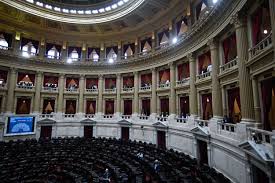 Martín Menem ordenó que todos los diputados que terminan su mandato devuelvan sus despachos: fin de la “herencia” y los traspasos