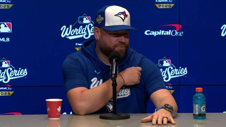 Azulejos ejercen la opción del mánager Schneider y contemplan una extensión