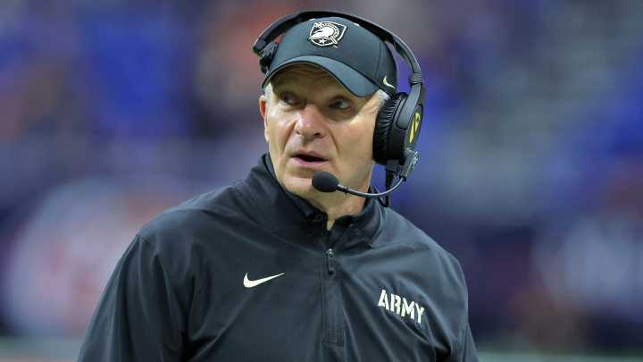 Army football late TD beats UTSA as Black Knights become bowl eligible