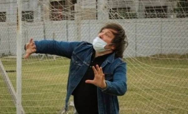 Milei se sumó a la lluvia de críticas a Tapia y la AFA por el campeonato de Central