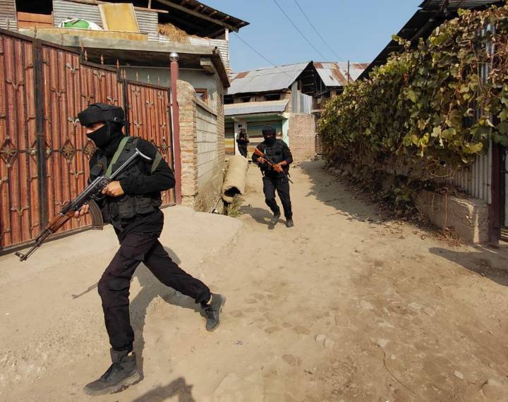 Red Fort Blast: Crackdown In Valley’s Baramulla, Shopian; Several Detained, Bound Down