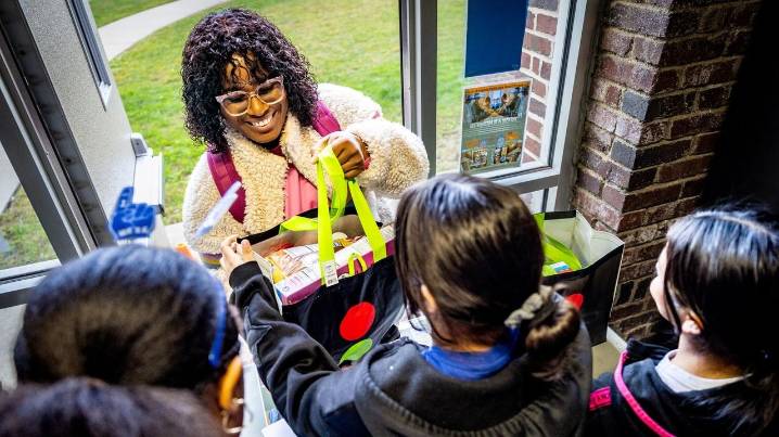 School food pantries on Long Island helping students amid shutdown, SNAP cuts