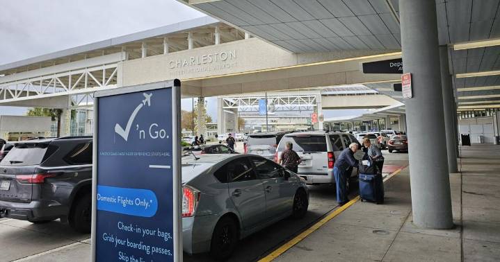 Thanksgiving to set air and road trip records, expect delays