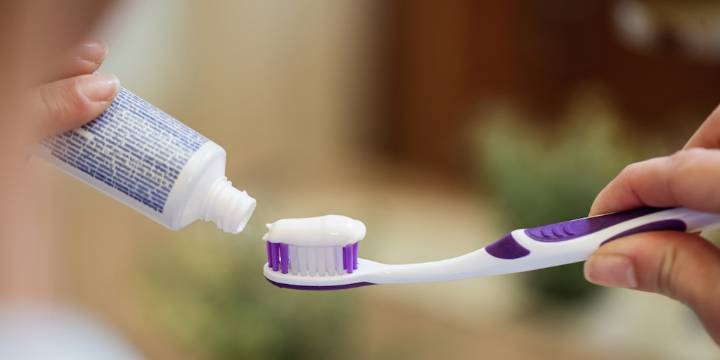 Cómo funciona la innovadora pasta dental que promete regenerar el esmalte y transformar el cuidado bucal