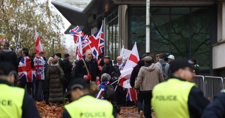 Five arrests at immigration protest in Bristol city centre