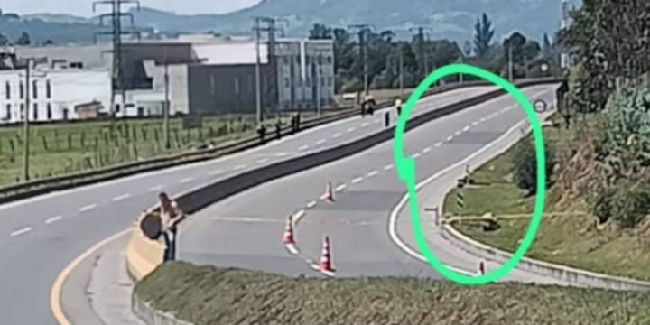 Tras alerta en la vía Duitama-Paipa, Boyacá, por riesgo de explosivos en la carretera, autoridades habilitan normalidad en la carretera