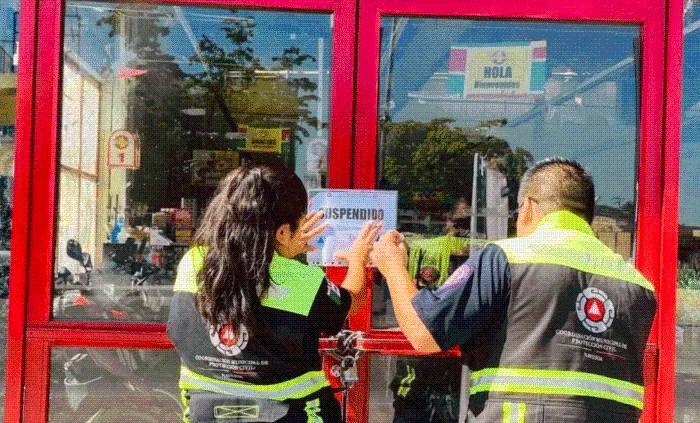 Cierran tiendas Waldo’s en Sonora tras incendio donde murieron 23