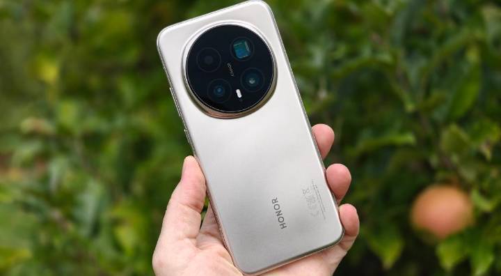 Honor Magic 8 Pro con más potencia que el iPhone 17 Pro Max en procesador, batería y fotos de 200MP