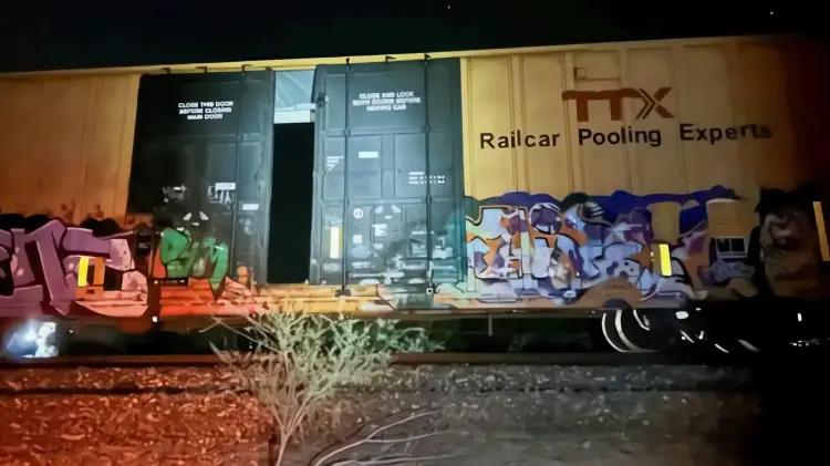 Aseguran más de 200 kilos de metanfetamina ocultos en vagones de tren en Tucson