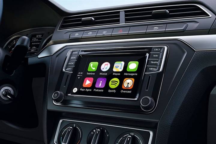 "Distrae". Adiós a Android Auto y Apple CarPlay: una automotriz dejaría de ofrecerlos en sus vehículos