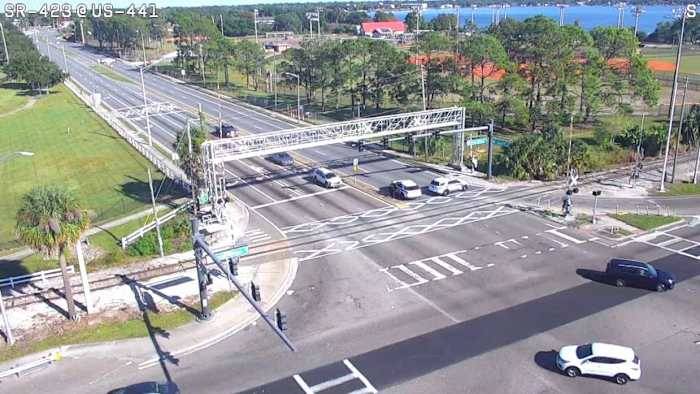 Roads shut down near Lake Fairview amid investigation, Orlando police say