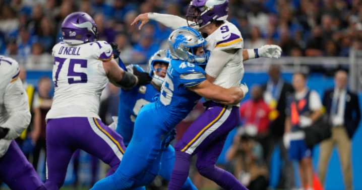 J.J. McCarthy throws for 2 TDs and runs for a score in his return as Vikings beat Lions 27