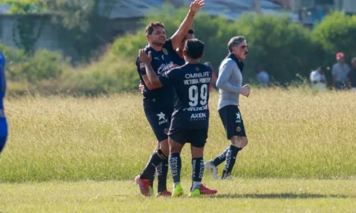 EL REBAÑO PEGA PRIMERO EN SEMIFINALES lunes, 3 de noviembre de 2025