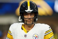 Steelers' Aaron Rodgers Receives Injury Update After Suffering Apparent Fracture