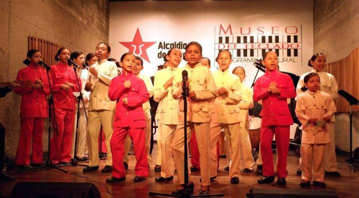 Efemérides 4 de noviembre: Fundan el coro infantil ‘Los Tucusitos’