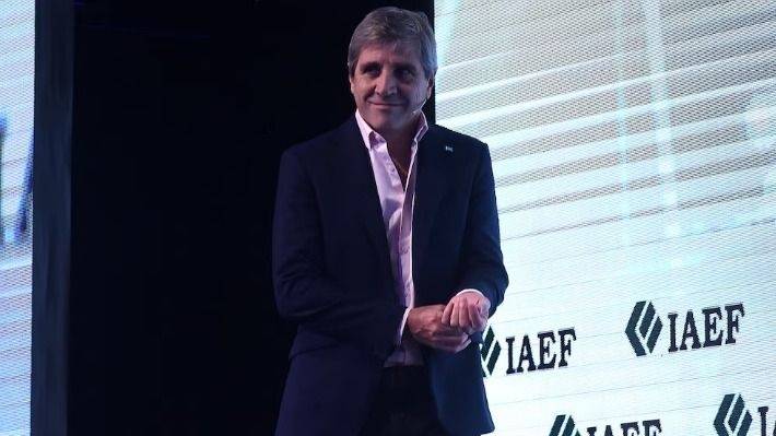Esta semana, Luis Caputo se reunirá la UIA: competitividad, economía y propuestas a futuro