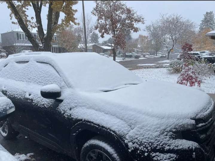 Feel like winter yet? GTA residents wake up to season's first dump of snow