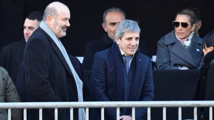 El Gobierno prepara una cumbre de ministros y técnicos para avanzar con los detalles de las reformas laboral y tributaria